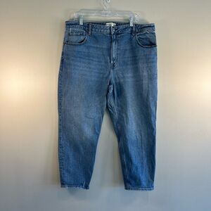 Abercrombie & Fitch The Mom High Rise loose fit.Great Condition! Size 18 Short